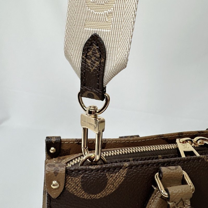 LV OnTheGo East West手提斜背包-9