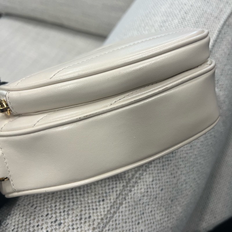 GUCCI古驰白色爱心斜挎包-11