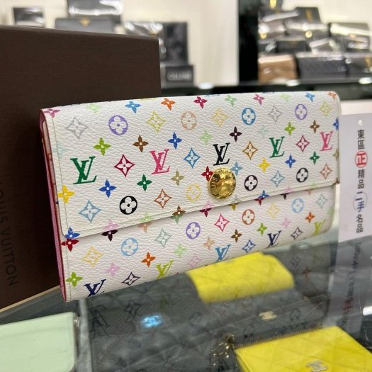 東區正精品㊣LOUIS VUITTON LV SARAH M93477 近全新白彩內粉紅色金釦釦子長夾 RZ5860-1