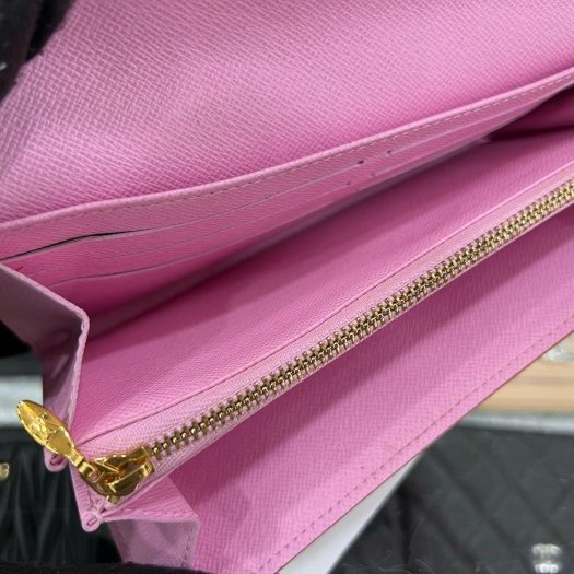 東區正精品㊣LOUIS VUITTON LV SARAH M93477 近全新白彩內粉紅色金釦釦子長夾 RZ5860-3