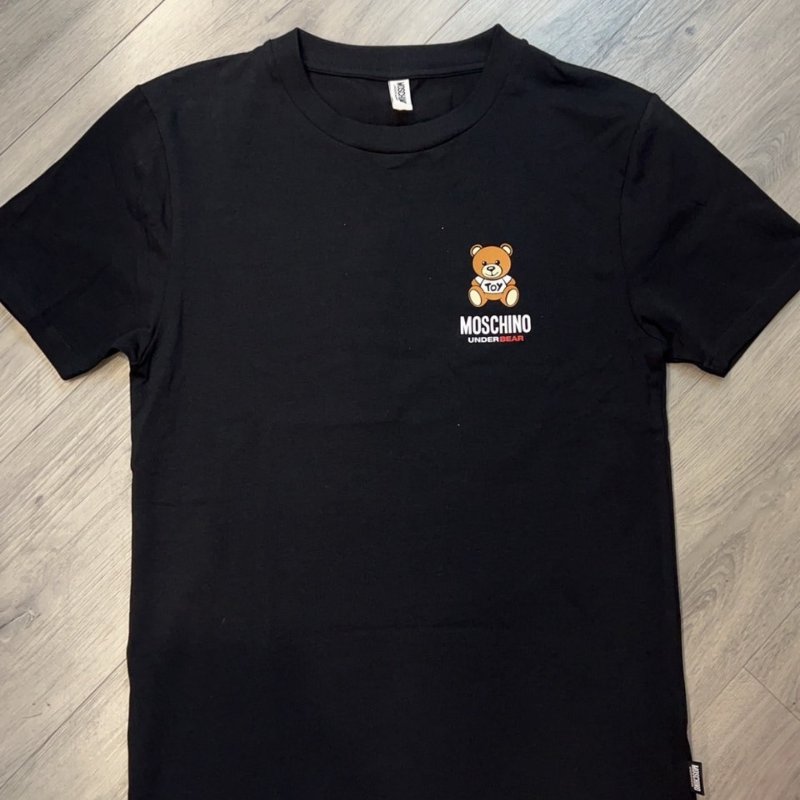 🚨 雙11最後倒數・今晚錯過等明年!【MOSCHINO】泰迪熊小logo T恤下單前須先私訊)-1