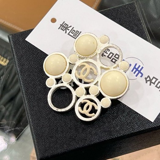 東區正精品㊣CHANEL A31361 香奈兒米白色雙C LOGO圈圈胸別針 vintage RZ5891-0