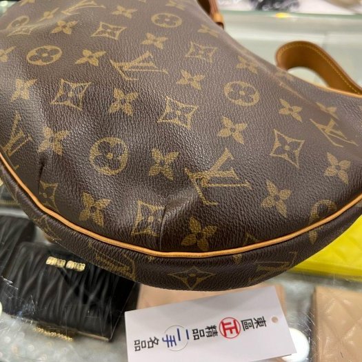 東區正精品㊣LV Croissant M51212 原花字紋金釦拉鍊圓弧手提包肩背包相思豆可頌包 中款 RZ5883-5