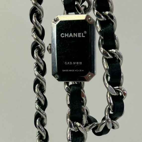 CHANEL黑銀雙圈鍊首映錶-8