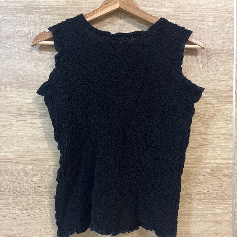 三宅一生 me ISSEY MIYAKE 經典款花椰菜背心、黑色背心、無袖上衣|二手九成新-1