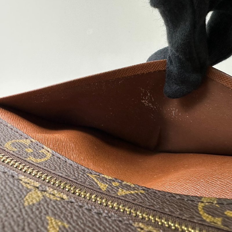 LV Pochette 23老花手拿包-8