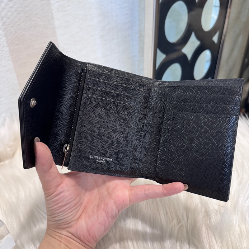 YSL 黑魚子醬銀釦三折短夾-7