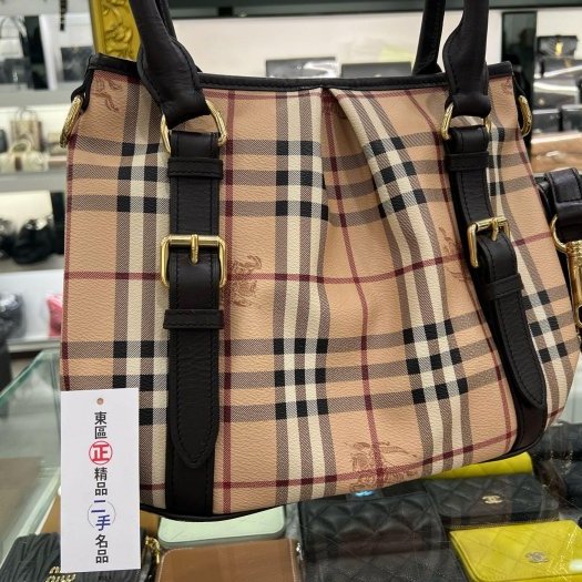 東區正精品㊣BURBERRY 3460067 BURBERRY 經典格紋騎士戰馬拼咖啡色皮革邊抓皺皺折金釦釦式手提包肩背包斜背包 RZ5845-1