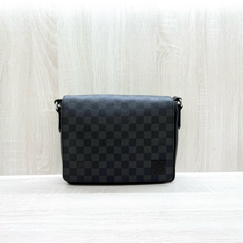 LV黑灰棋盤格帆布District PM郵差包N42710-0