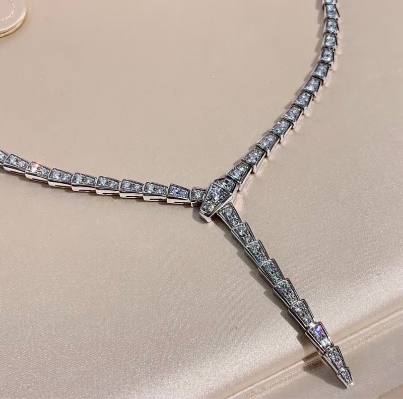 Bvlgari 宝格丽SERPENTI VIPER 满钻白金灵蛇项链,2018年购入-0