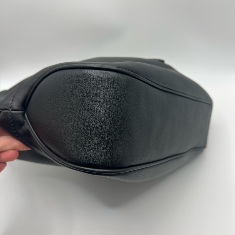 Gucci 古驰单肩腋下包-3