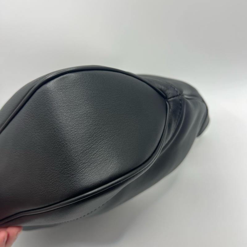 Gucci 古驰单肩腋下包-4