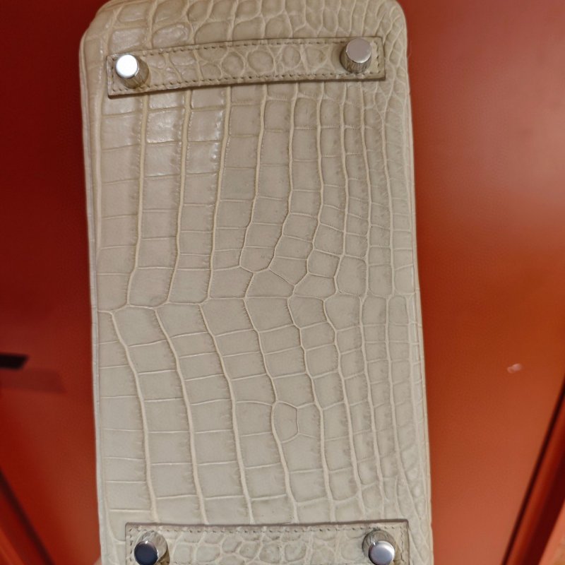 【極致天菜】HERMES BIRKIN 25 冰川白 霧面鱷 銀扣-6