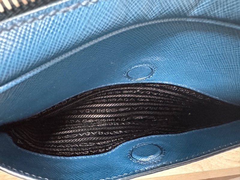 PRADA SAFFIANO TRAVEL 肩背包斜背包 2VH063 皮革藍色 男款-11