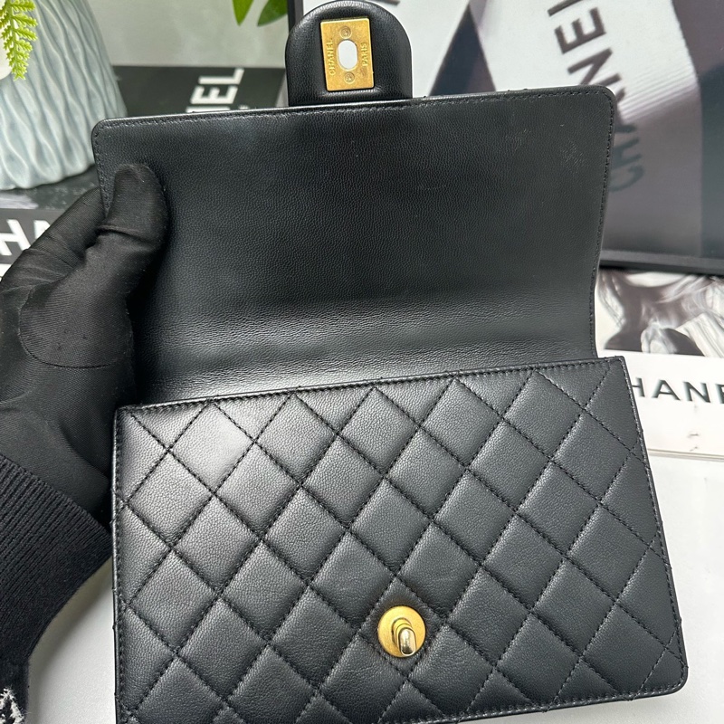 Chanel  cf 限定款橫版珍珠包 29開-11