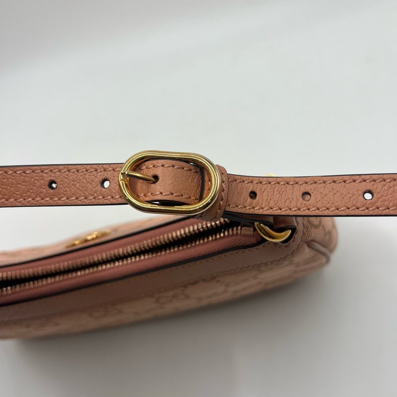 gucci粉色腋下包-10