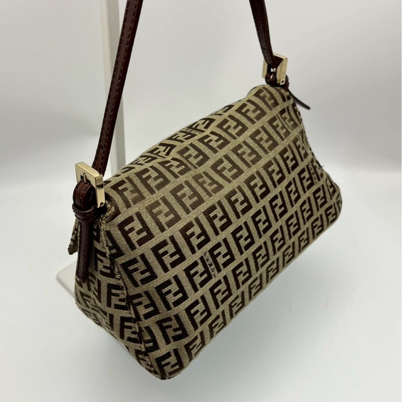 🏷️ Fendi mini 法棍-5