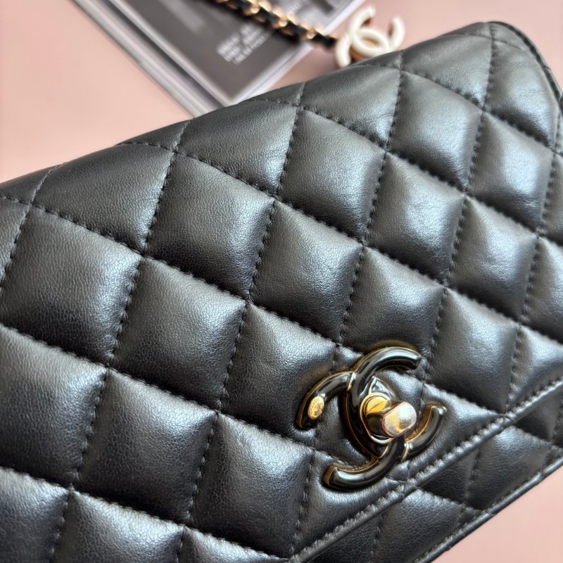 ::CHANEL:: AP3938 琺瑯金屬雙C 皮革鍊帶皮夾黑色WOC 鏈包 可調節鏈-5