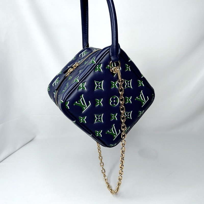 LV Square藍綠羊皮骰子包-2