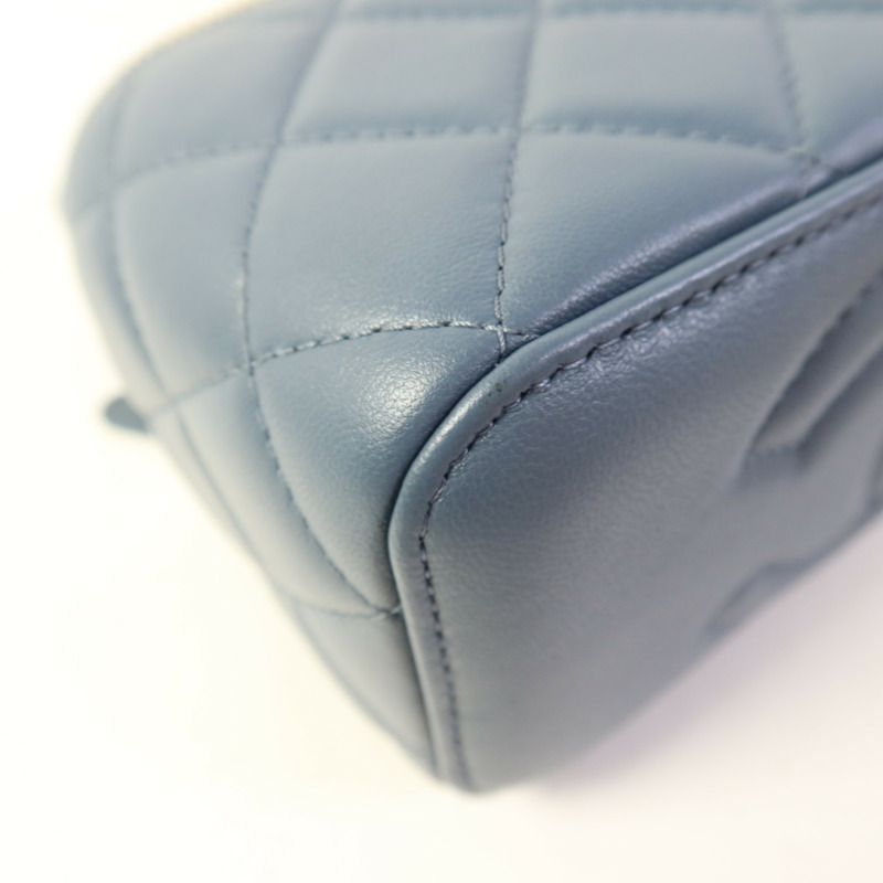 CHANEL 羊皮皮革Vanity Case金扣鏈帶肩背袋-11