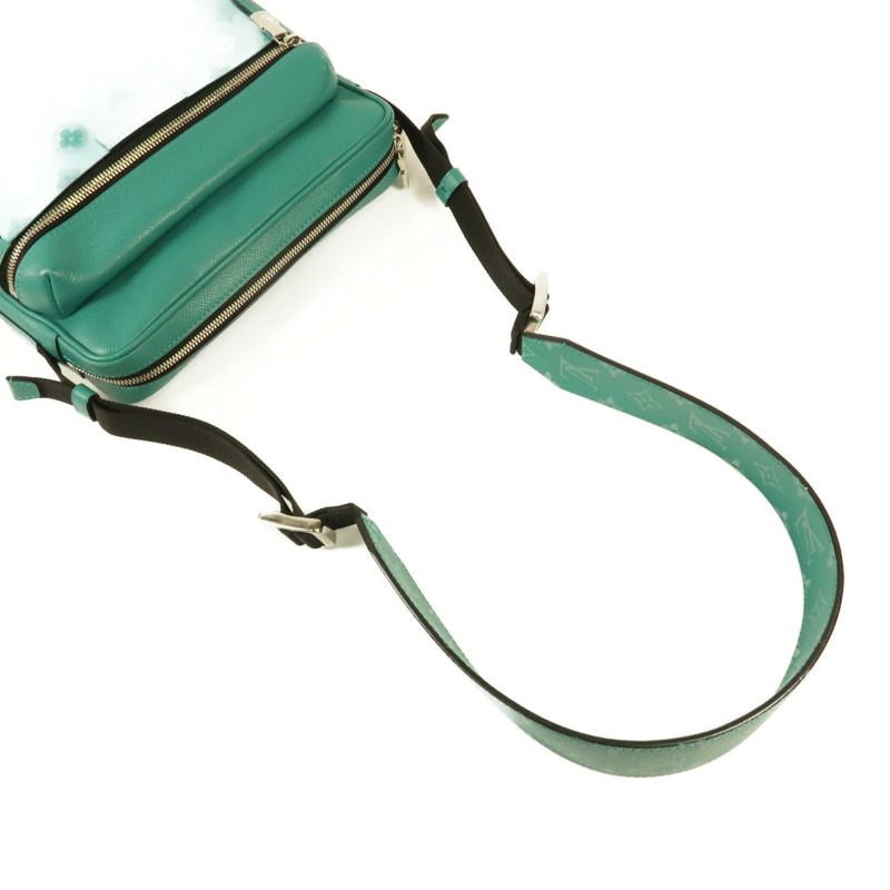 LOUIS VUITTON Tigrama Outdoor Messenger肩背袋-4