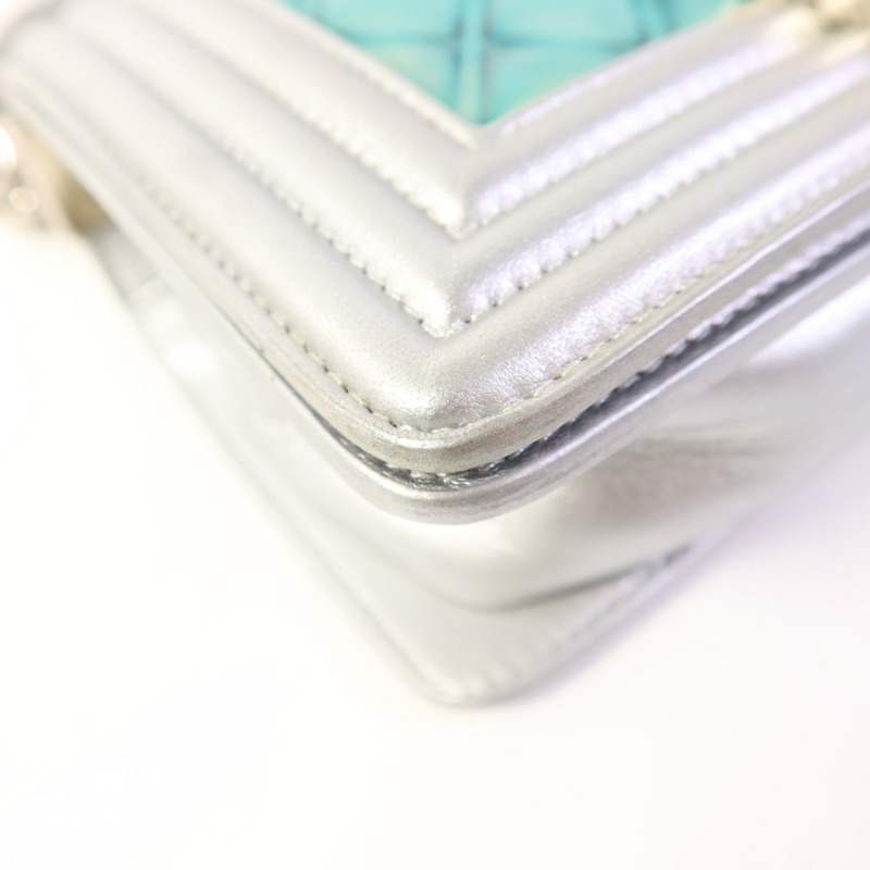 CHANEL 牛皮皮革/PVC Boy 20銀扣鏈帶肩背袋-15