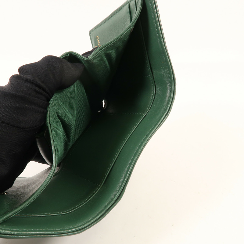 CHANEL 羊皮皮革Boy Chanel Three-fold Wallet金扣錢包-9