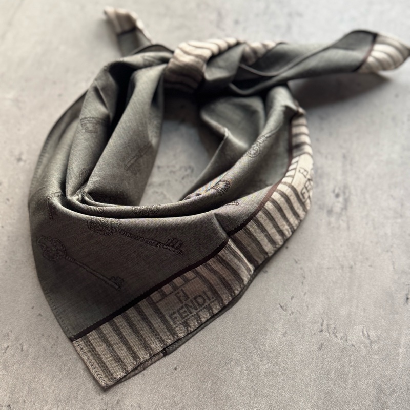 Fendi 方巾 領巾 男女適用 秋冬領巾-3