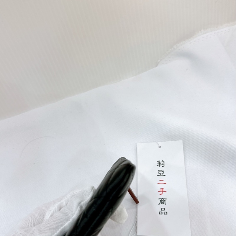 莉亞精品♡ 2.55ㄧ字零錢包 近新美品-4