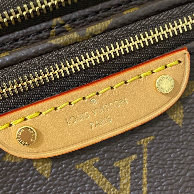 LV Mini Bumbag M82335 全新閑置品 購證正本-15