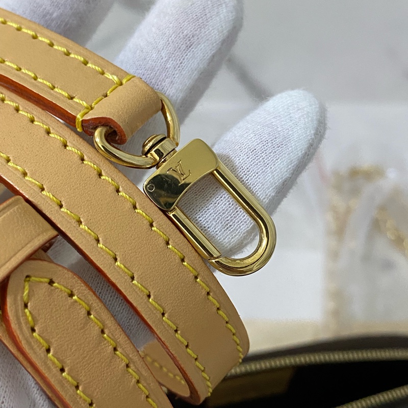 LV Mini Bumbag M82335 全新閑置品 購證正本-22