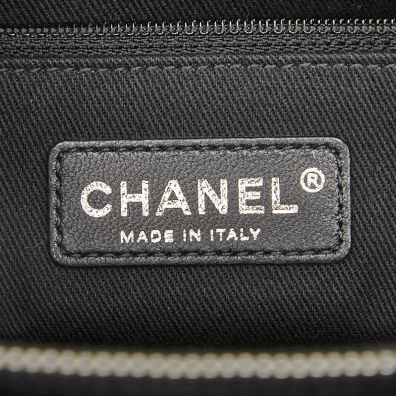 CHANEL 女士 Matelasse Coco Mark 鏈條托特包,黑色魚子醬皮革-8