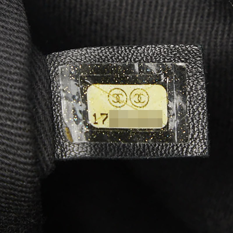 CHANEL 女士 Matelasse Coco Mark 鏈條托特包,黑色魚子醬皮革-9