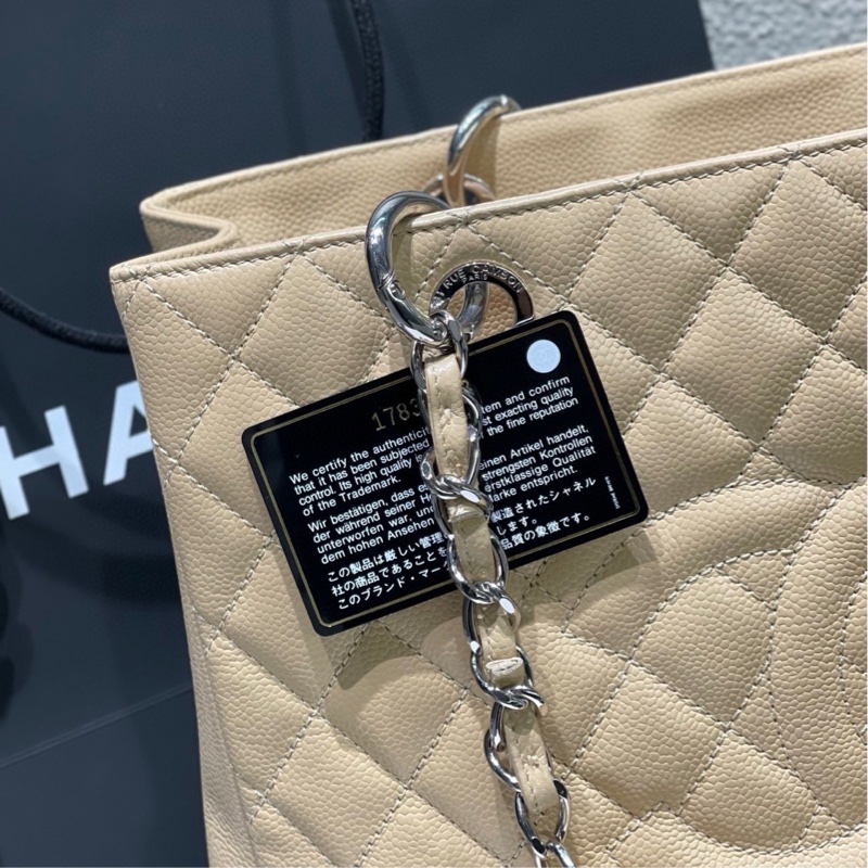 Chanel 米色牛皮荔枝皮 銀扣GST購物袋單肩包 身份卡17開,尺寸約34*24*12-8