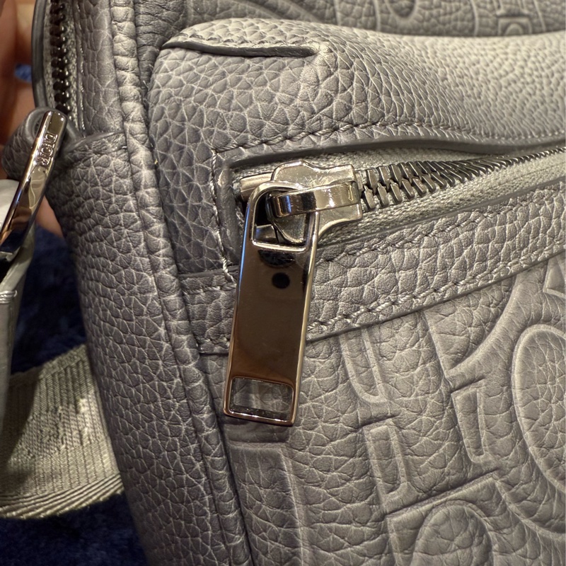 Dior rider 2.0 zipped messenger bag logo滿版壓花漸層灰斜背包-16