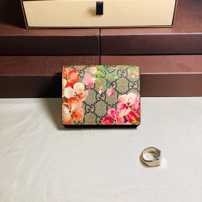 🌸典雅實用 Gucci 古馳限量花卉老花6卡短夾-1