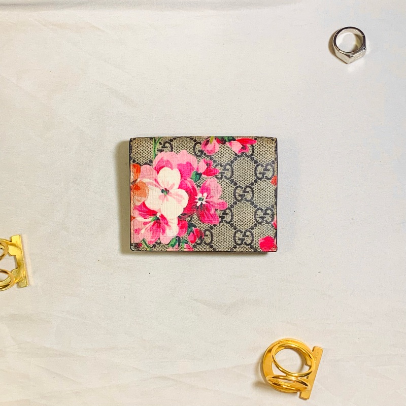 🌸典雅實用 Gucci 古馳限量花卉老花6卡短夾-2