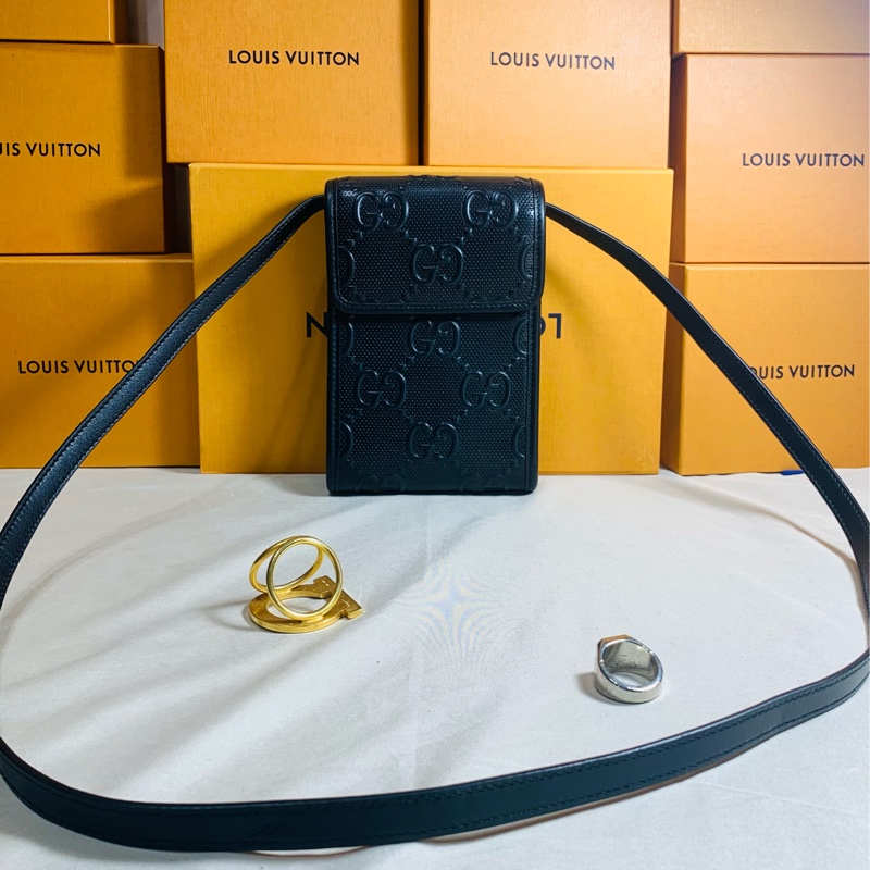 ✨近新閒置 Gucci 古馳 新款大老花牛皮壓紋手機包 肩背包 斜背包-0