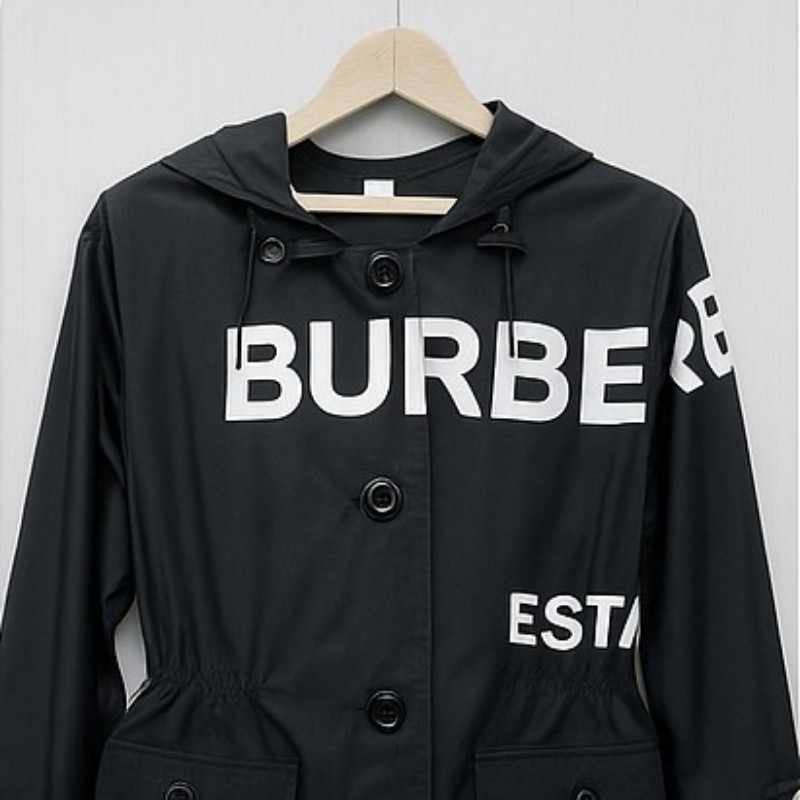 BURBERRY 黑白時尚風衣-6