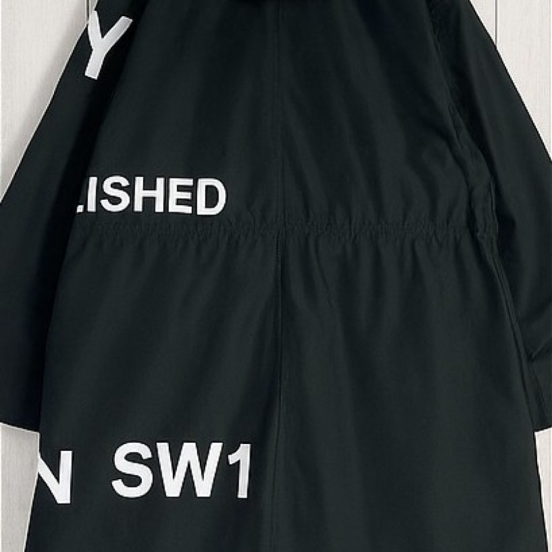 BURBERRY 黑白時尚風衣-7