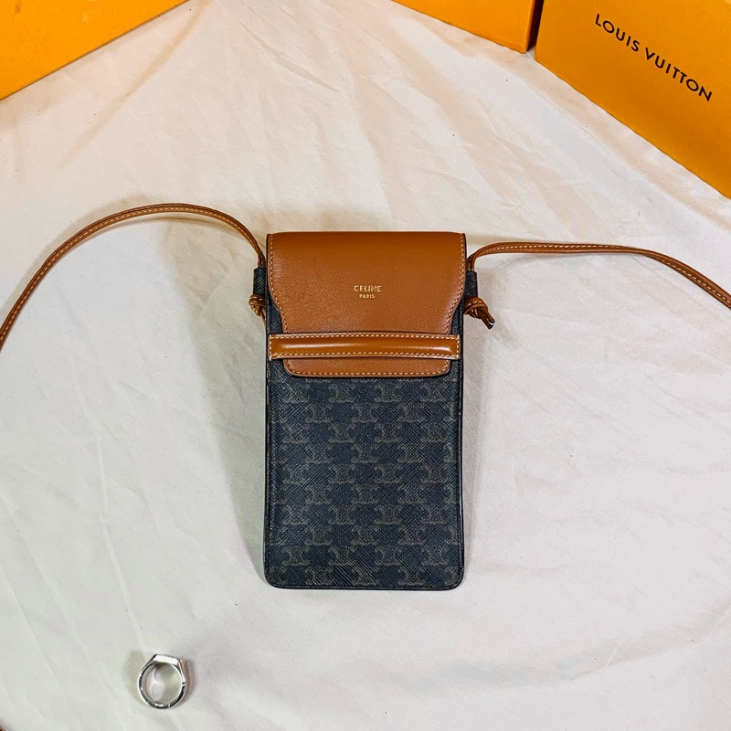 ✨近新閒置 Celine 詩琳 焦糖棕滿版老花手機包 斜背小包-1