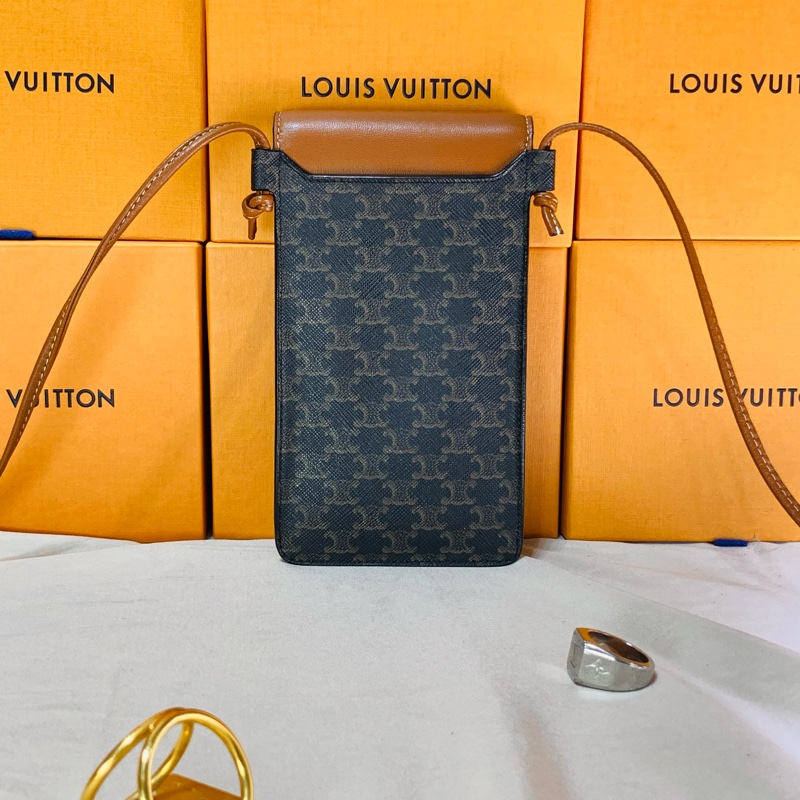 ✨近新閒置 Celine 詩琳 焦糖棕滿版老花手機包 斜背小包-3