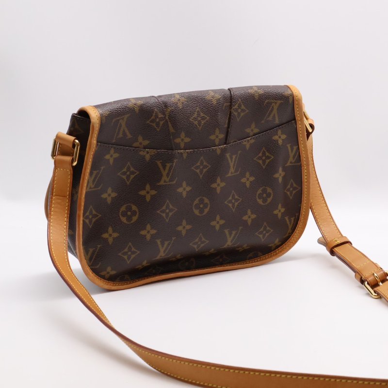 LOUIS VUITTON Menilmontant摺皺馬鞍包 - PM-1