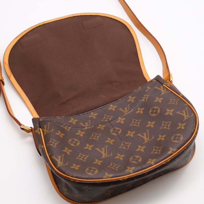 LOUIS VUITTON Menilmontant摺皺馬鞍包 - PM-6