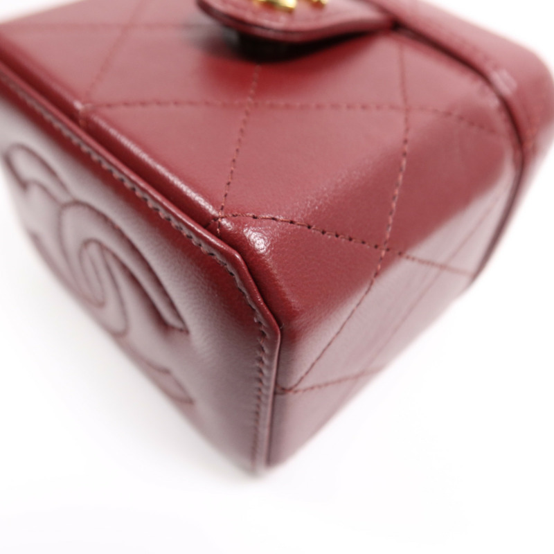 CHANEL 羊皮皮革Mini Vanity Case金扣鏈帶肩背袋-10