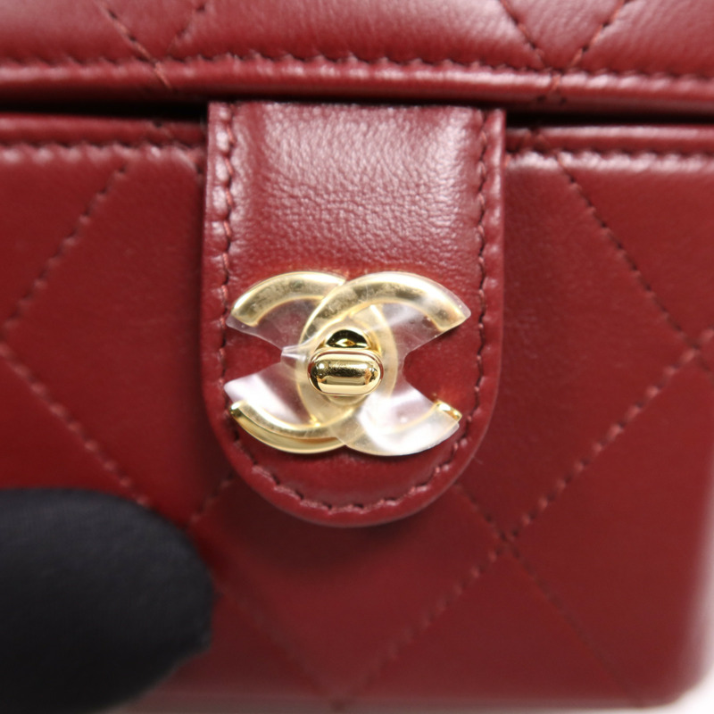 CHANEL 羊皮皮革Mini Vanity Case金扣鏈帶肩背袋-14