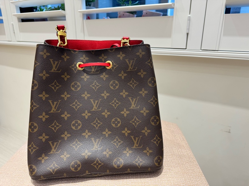 LOUIS VUITTON 水筒包-2