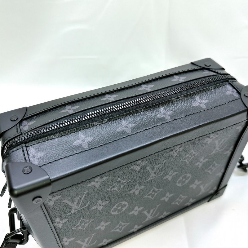LV 全新Soft Trunk黑花軟箱包-4