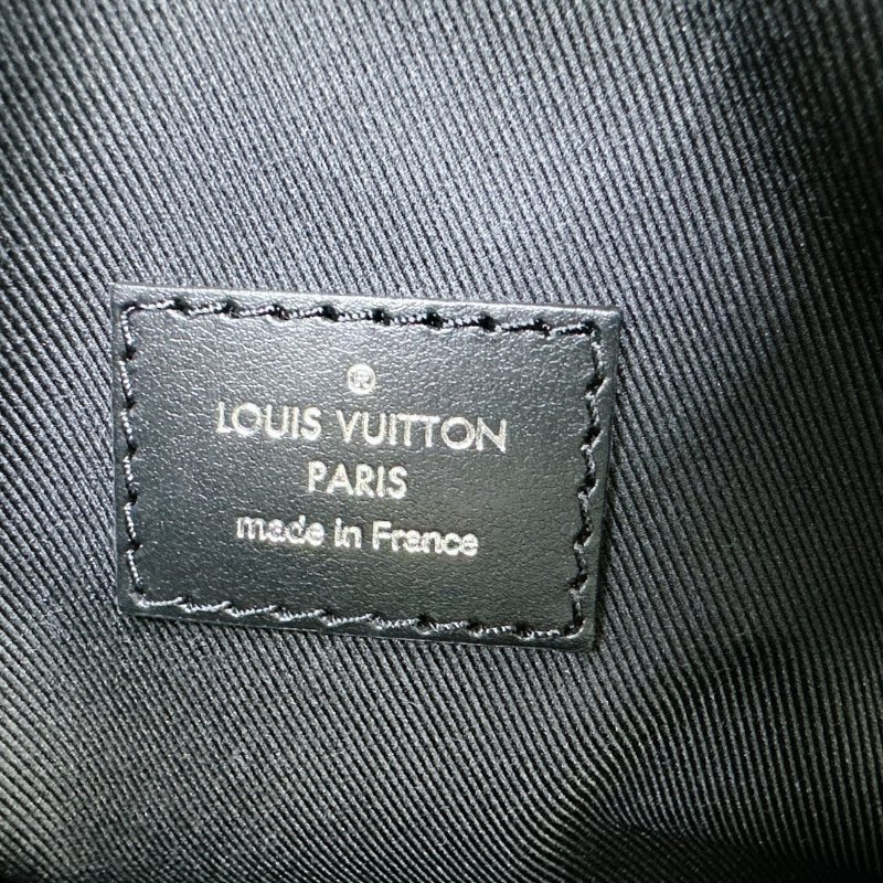 LV 全新Soft Trunk黑花軟箱包-6