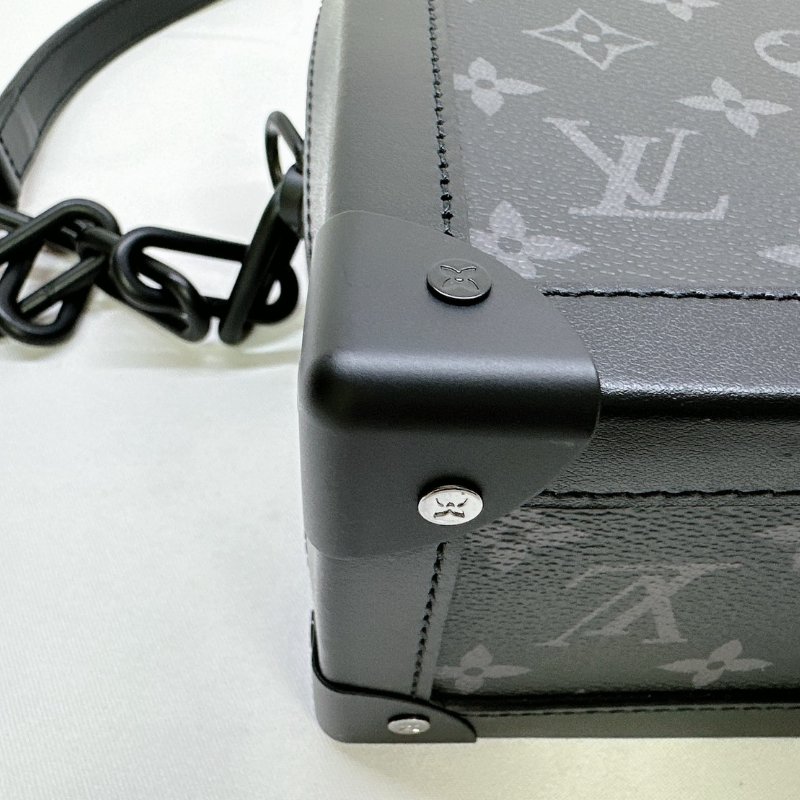 LV 全新Soft Trunk黑花軟箱包-12